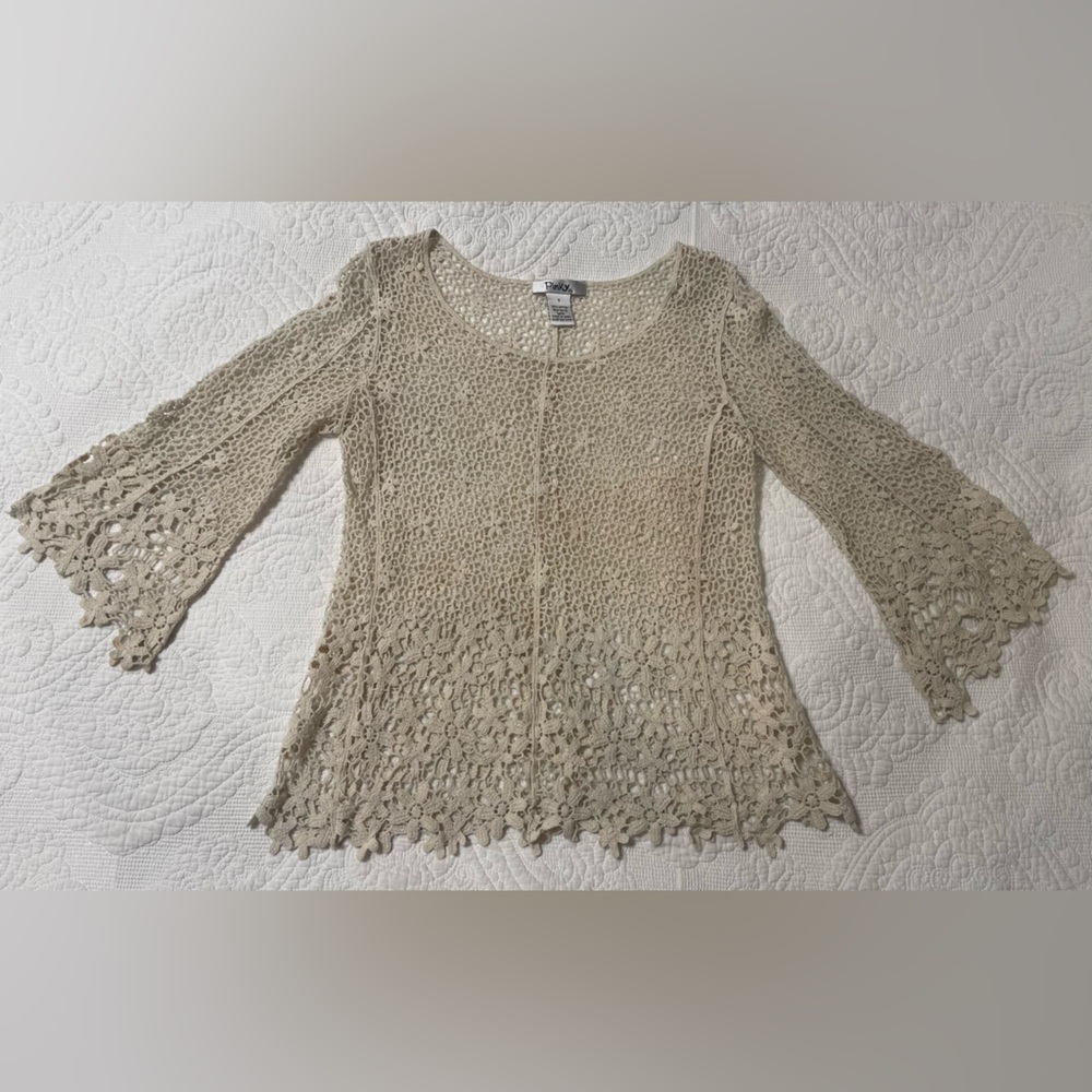 Pinky Buckle cream floral crochet top boho Size S